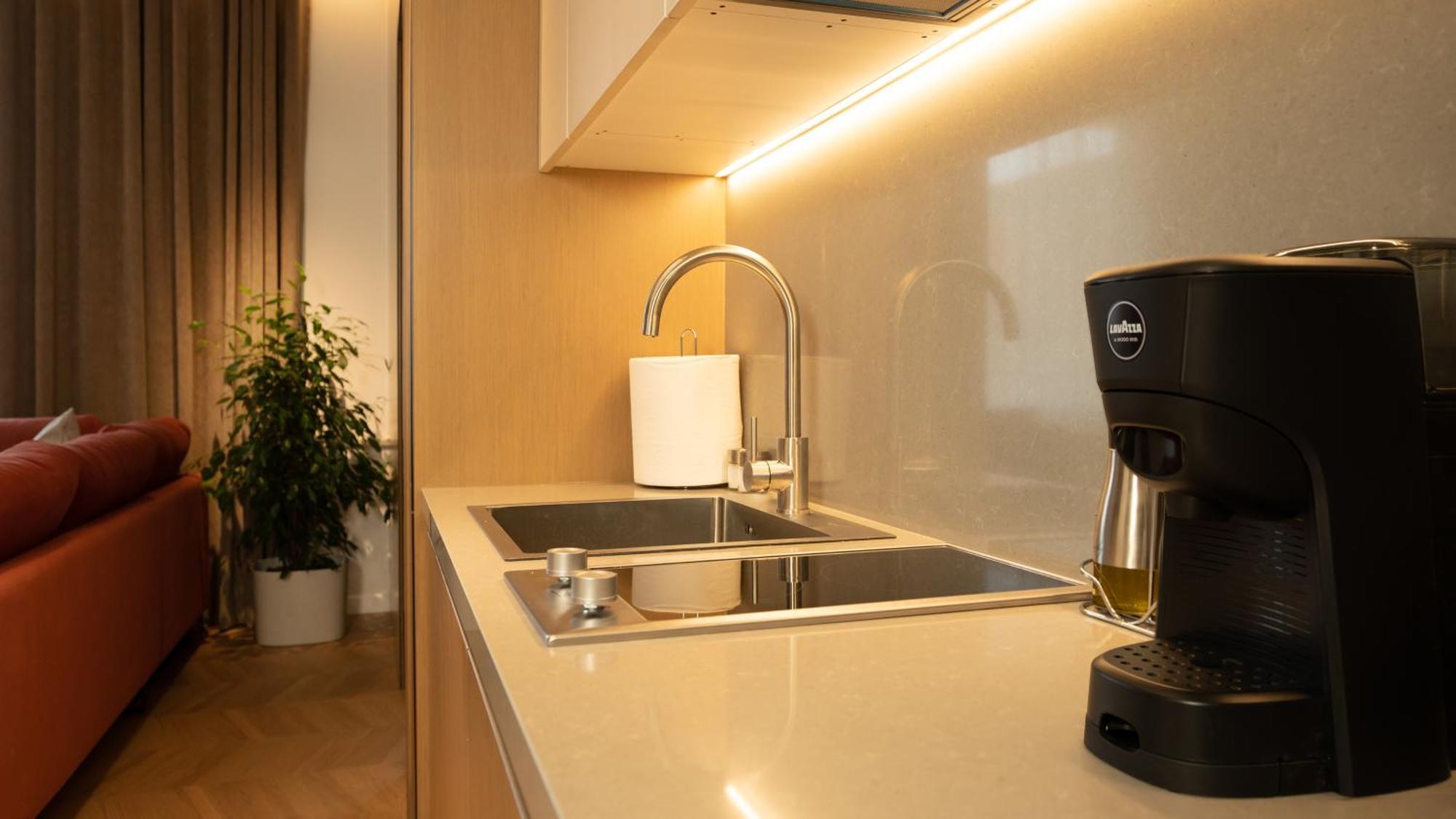 Albani'S Apartment Тирана Экстерьер фото