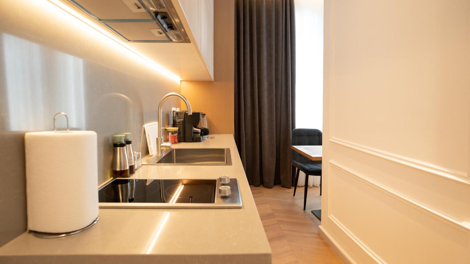 Albani'S Apartment Тирана Экстерьер фото