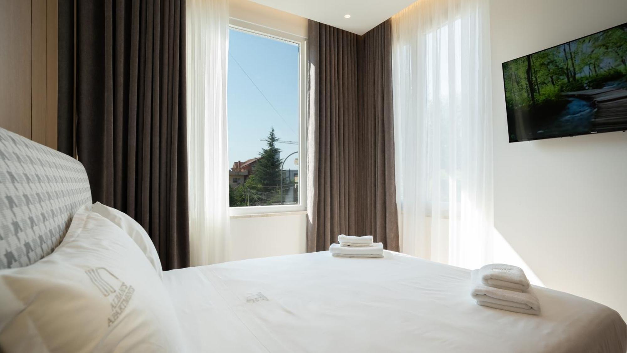 Albani'S Apartment Тирана Экстерьер фото